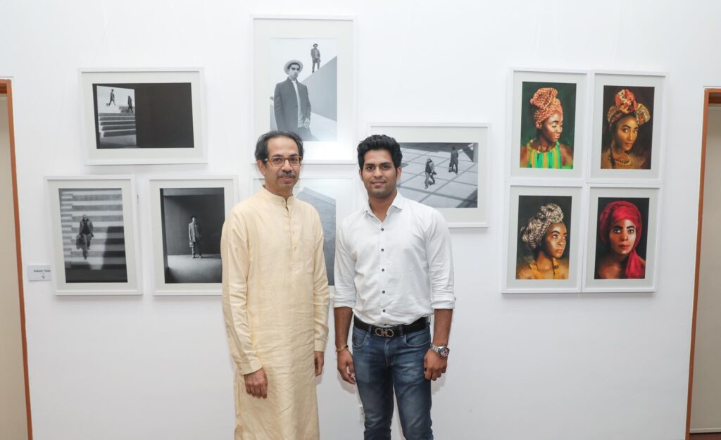Photographer and politician uddhav thackeray with photographer aakash talwar at his exhibition